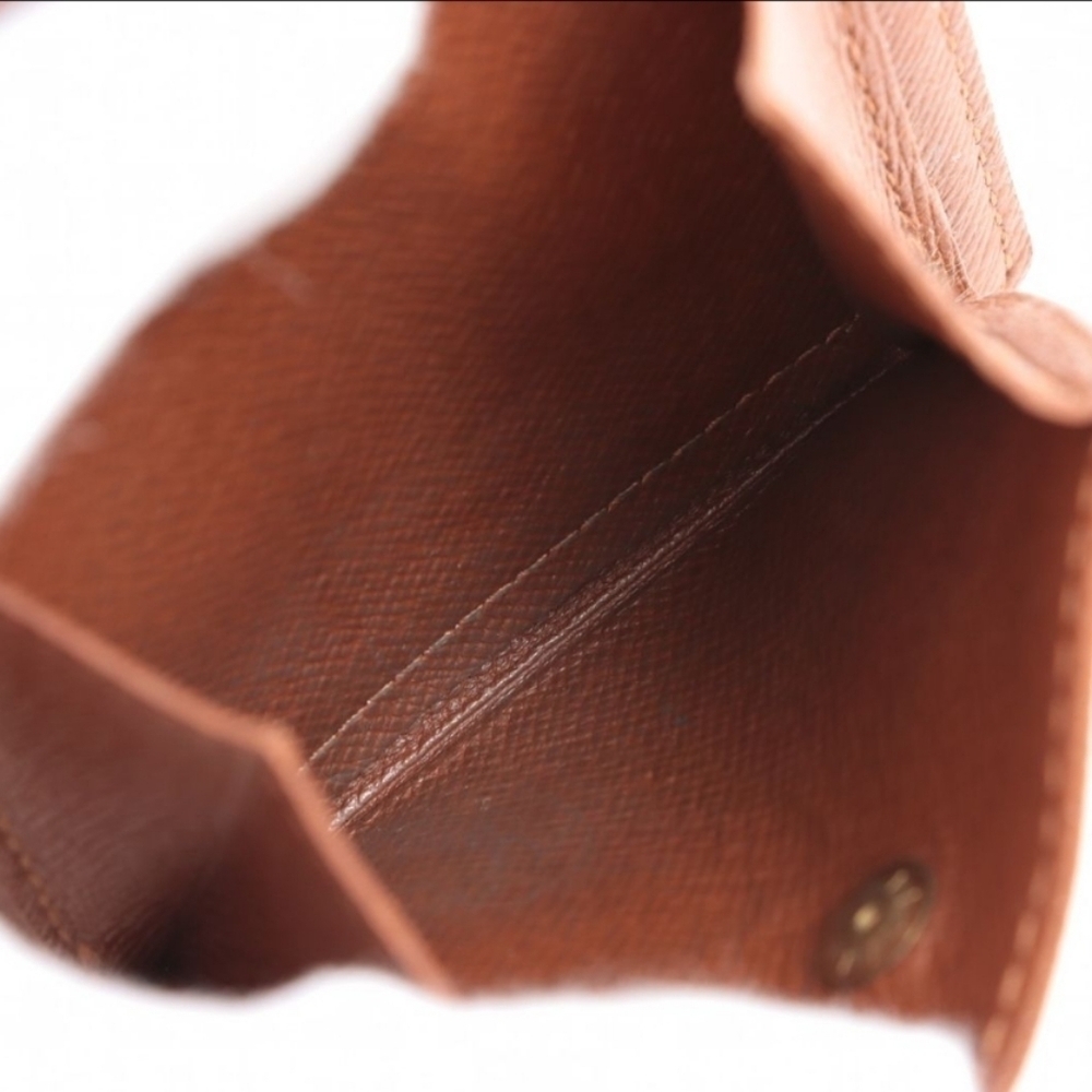 Authentic Louis Vuitton Monogram Marco Wallet  - Picture 4 of 7